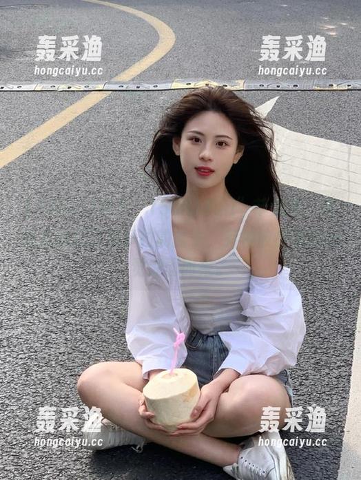 点开“155hl.fun”苹果版,感觉犹如打开潘多拉的盒子,有种被痴迷的感觉迎面而来。 点开“155hl.fun”苹果版,感觉犹如打开潘多拉的盒子,有种被痴迷的感觉迎面而来。