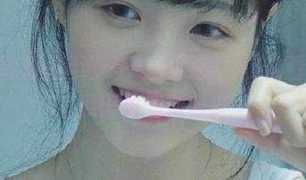 爬进51吃瓜网页，仿佛看到了瓜田里的新鲜事
