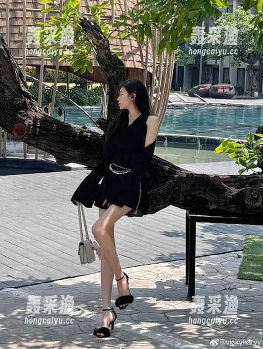 “51吃瓜中心”app成了更新八卦的神器,翻页飞快,杀伤力惊人 “51吃瓜中心”app成了更新八卦的神器,翻页飞快,杀伤力惊人
