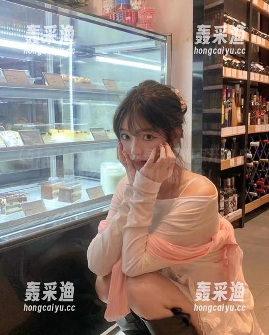 为啥我每天都得点开51在线吃瓜?因为免费!哈哈哈! 为啥我每天都得点开51在线吃瓜?因为免费!哈哈哈!