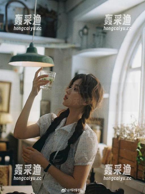 吃瓜宝典上线了,快下载51热门,跟上今天的节奏! 吃瓜宝典上线了,快下载51热门,跟上今天的节奏!