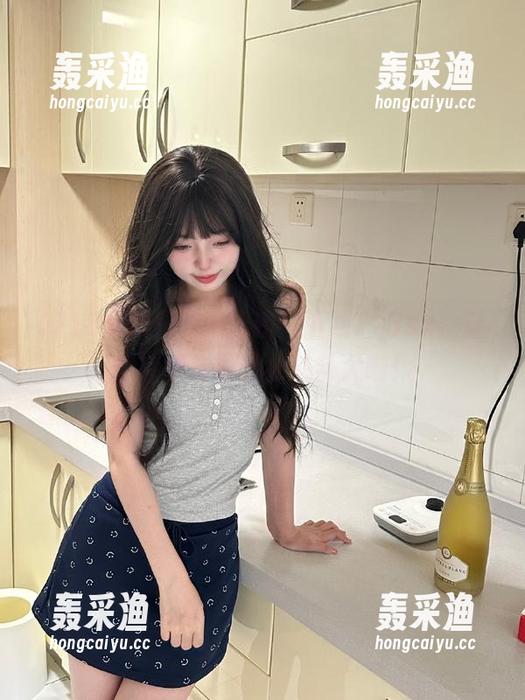 只差一步啦！下载718sx，让你在朋友圈成为八卦大咖！
