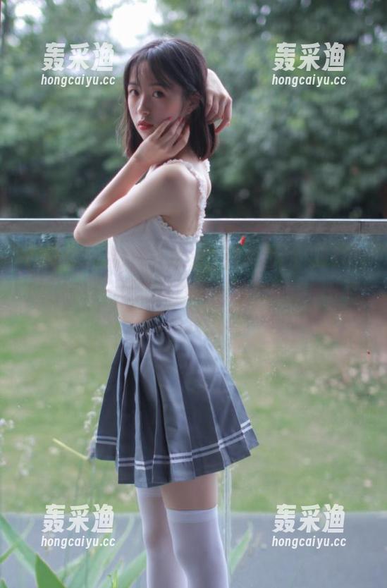 突然一抬头,网页里的“91吃瓜”在线一区二区散发着魔力,仿佛在召唤我! 突然一抬头,网页里的“91吃瓜”在线一区二区散发着魔力,仿佛在召唤我!