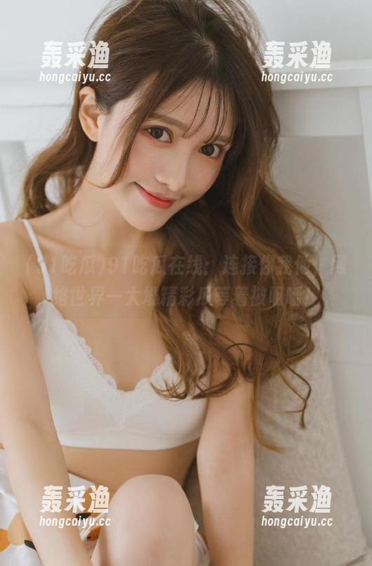 91吃瓜在线:连接你我他,网络世界一大堆精彩瓜等着被咀嚼! 91吃瓜在线:连接你我他,网络世界一大堆精彩瓜等着被咀嚼!