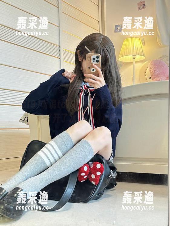 听说tai9网站上的瓜是最甜的，像是打开了水果店，心里一乐。