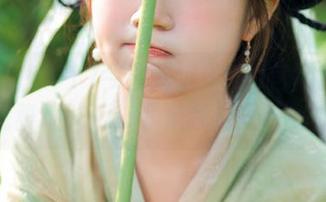 今日吃瓜91cn官网教我如何优雅地吃瓜…可是我还是呛到啦！