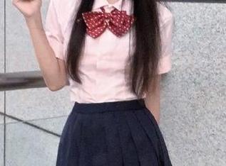 欢迎进入传送门，吃瓜不打烊的八卦视频让你一秒上头，忘掉烦恼！