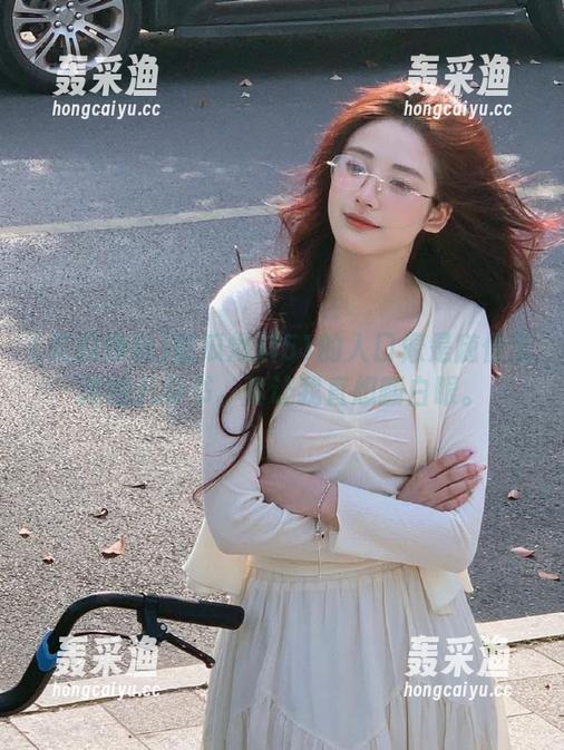 吃瓜爆料51的入口像是随便乱翻的八卦书,真让我直想翻白眼。 吃瓜爆料51的入口像是随便乱翻的八卦书,真让我直想翻白眼。