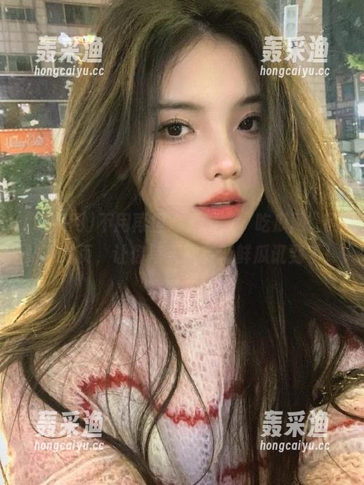 不用再担心无聊,“吃瓜网”网站下载页,让你每天都有新鲜瓜讯到手! 不用再担心无聊,“吃瓜网”网站下载页,让你每天都有新鲜瓜讯到手!