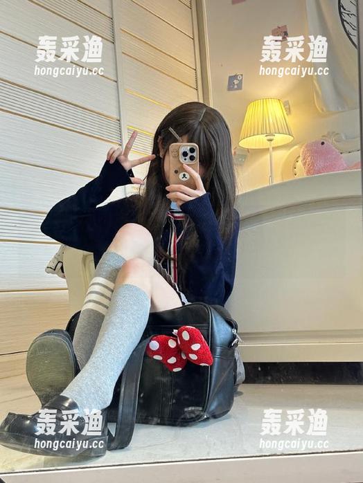 吾爱吃瓜苹果版，今日大瓜就像个跑调的歌，让人耳目一新！