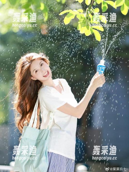 在“我爱吃瓜网52”搜寻资源,指不定能捡到哪些不可思议的瓜啊! 在“我爱吃瓜网52”搜寻资源,指不定能捡到哪些不可思议的瓜啊!