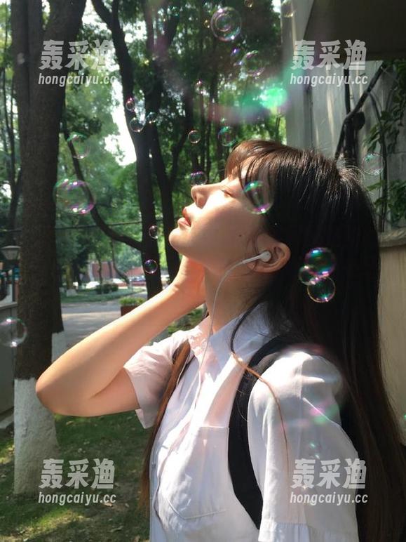 最新分享！明星黑料网站推的“轻松黑料入门”，我有点后悔点进来了！
