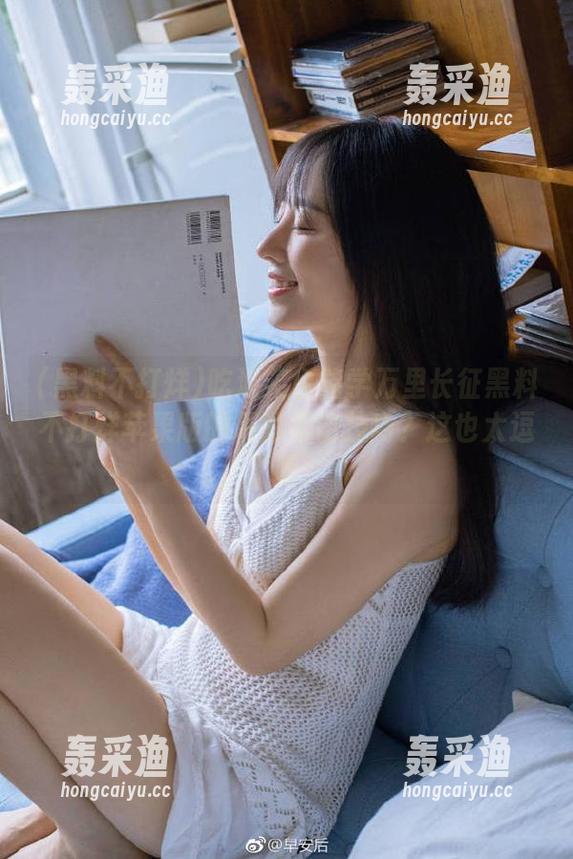 吃泡芙也能学万里长征黑料不打烊苹果版的精彩采访技巧?这也太逗了吧! 吃泡芙也能学万里长征黑料不打烊苹果版的精彩采访技巧?这也太逗了吧!