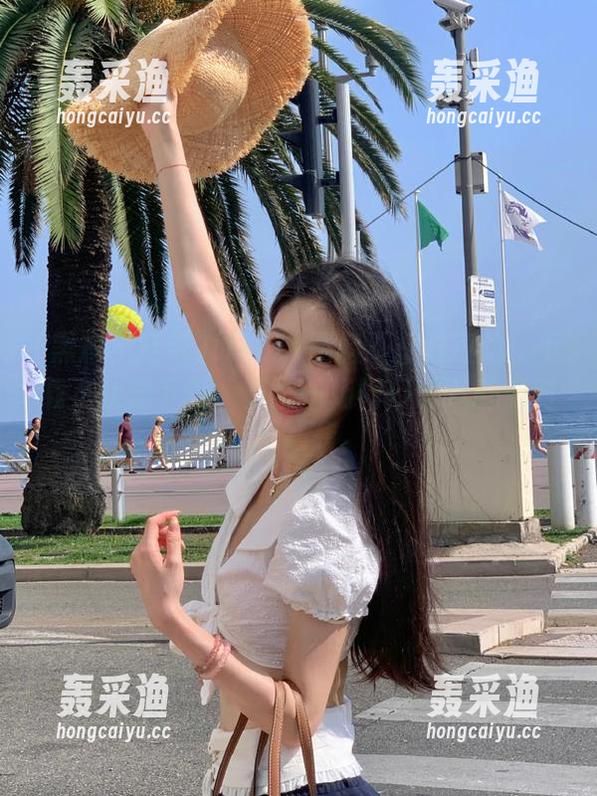 tttzzz黑料不打烊直达:下载不止是下载,更是一场门口的八卦派对! tttzzz黑料不打烊直达:下载不止是下载,更是一场门口的八卦派对!