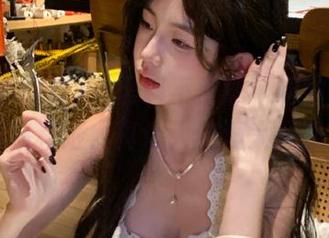 “黑料不打烊”网站上的吃瓜福利姬，真让人脑洞大开啊…