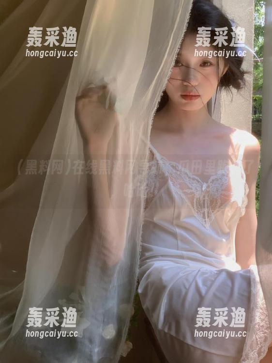 在线黑料网导航,瓜田里跑错了,哈哈! 在线黑料网导航,瓜田里跑错了,哈哈!